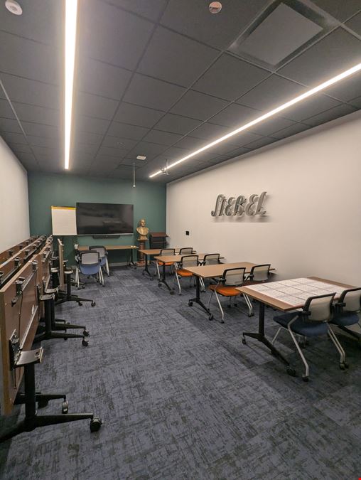 Former Tap Room & School |  West Loop – Sublease Opportunity