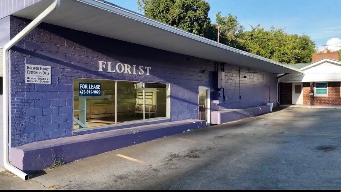 Commercial Retail Space - For Lease