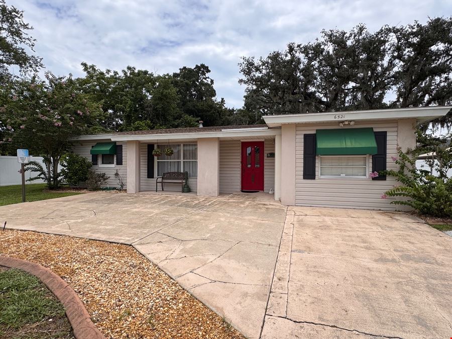 Retail Office Building Near Downtown New Port Richey