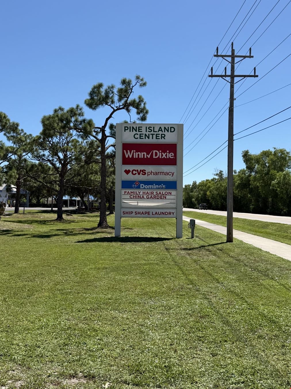 Retail Spaces for Lease in Pine Island Shopping Center