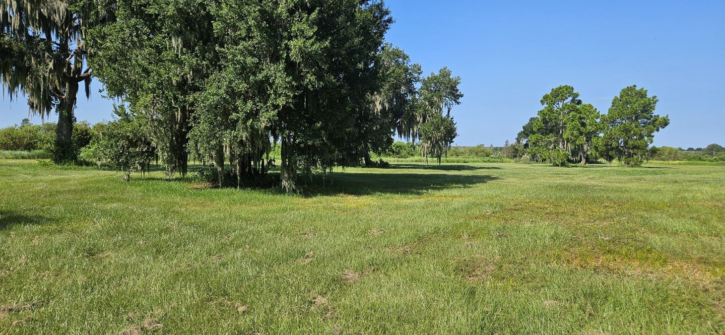 34 Acres on Lake Moody w/2400 sq ft Barndominium