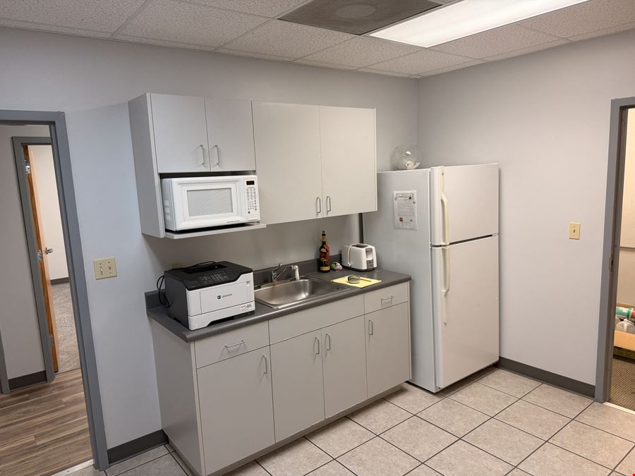 Flex Office/Industrial Space For Lease