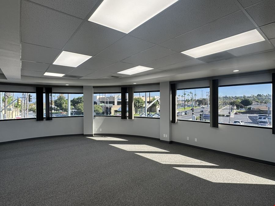 2700 Pacific Coast Hwy