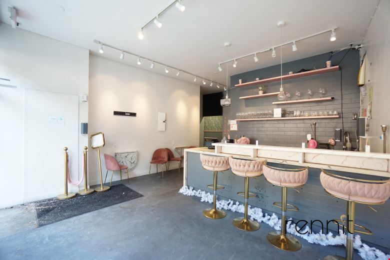 1022 Broadway