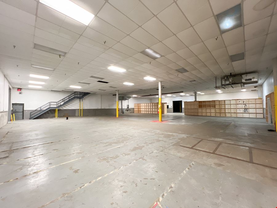 Production & Warehousing Facility (±81,500 SF) in Elmwood For Lease