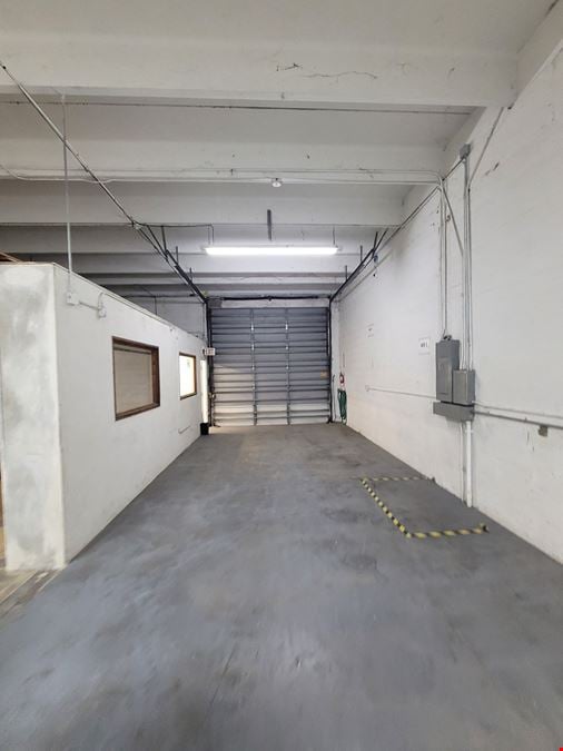 Cutler Bay Small Bay Warehouse Spaces