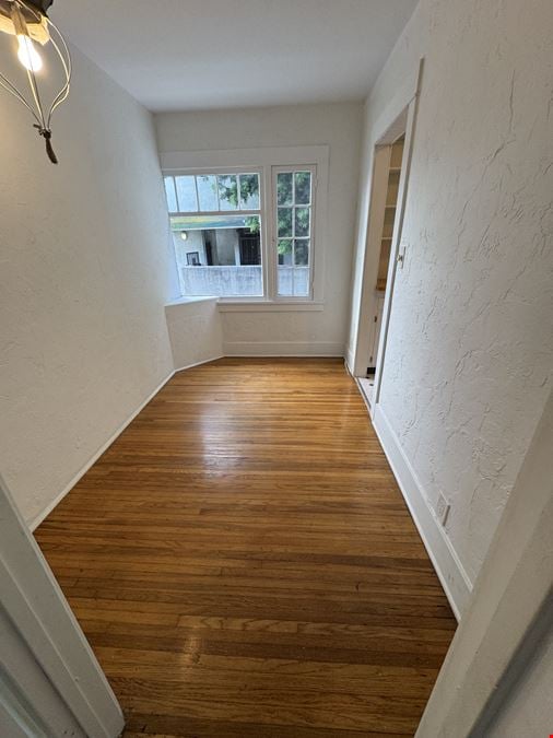 341 Redondo Ave