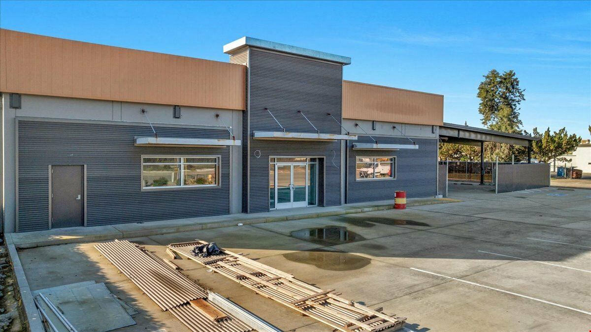 Freestanding Industrial Building w/ Fully Remodeled Office