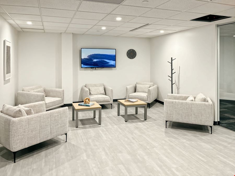 Regus - Brookfield - Water Tower Blvd