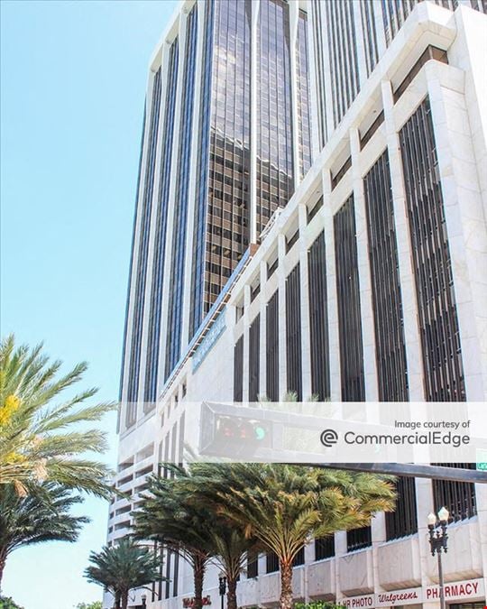 2 S biscayne Blvd