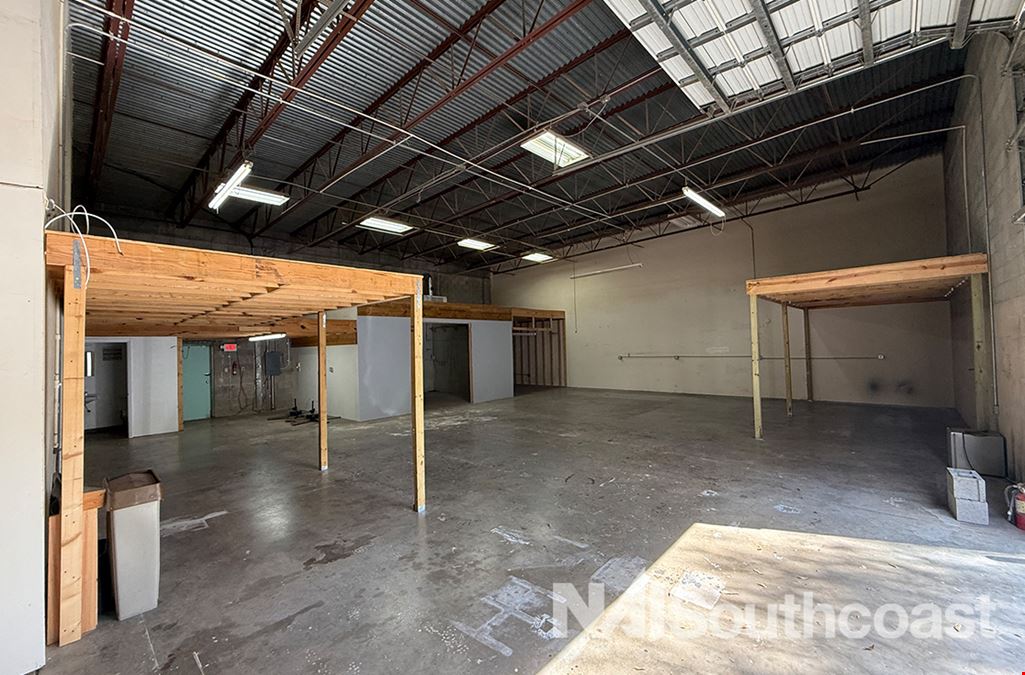 ±2,734 SF Warehouse Condo