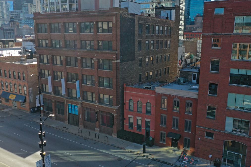 215-223 W Ohio Street