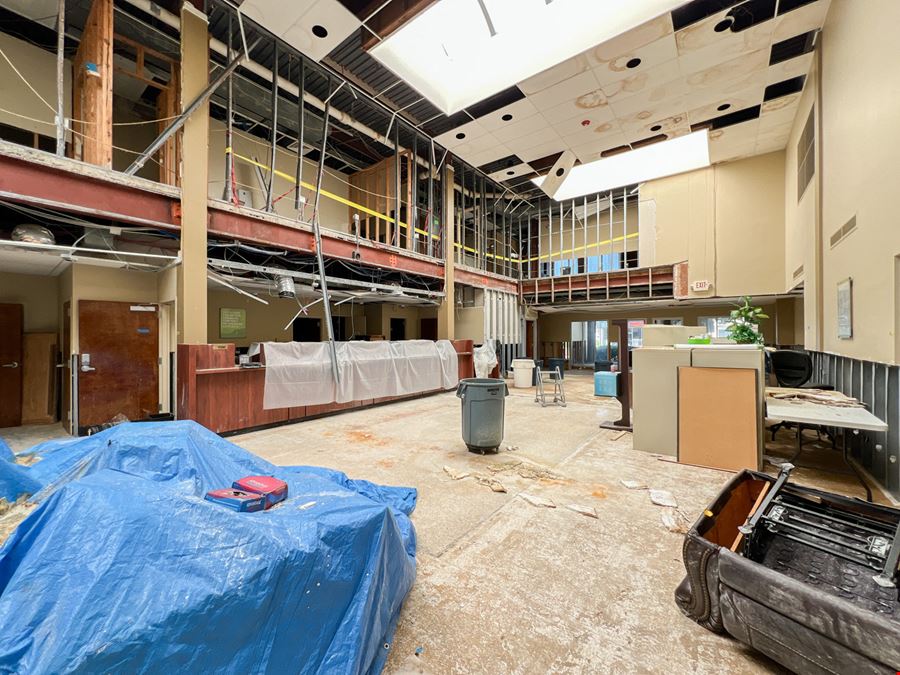 Value-Add ±30,000 SF Office Building in Downtown Houma