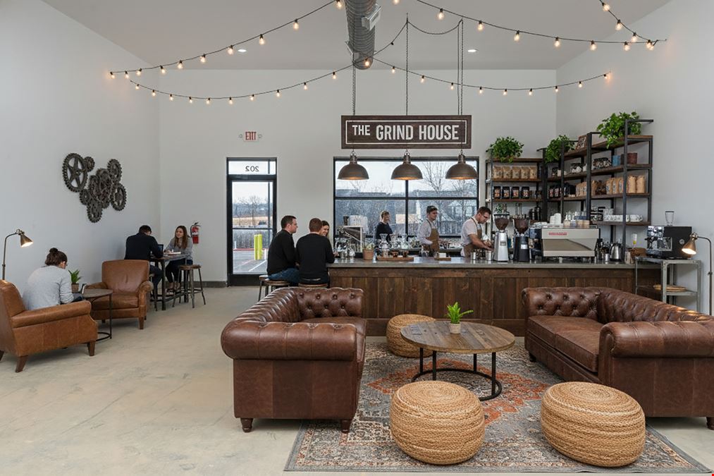 Brand-New Retail Flex Space Now Leasing