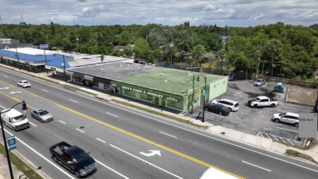 Preview of Retail space for Rent at 2113 W Fairbanks Ave