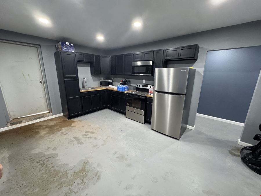 Office & Shop Space w/ Trailer Hookup
