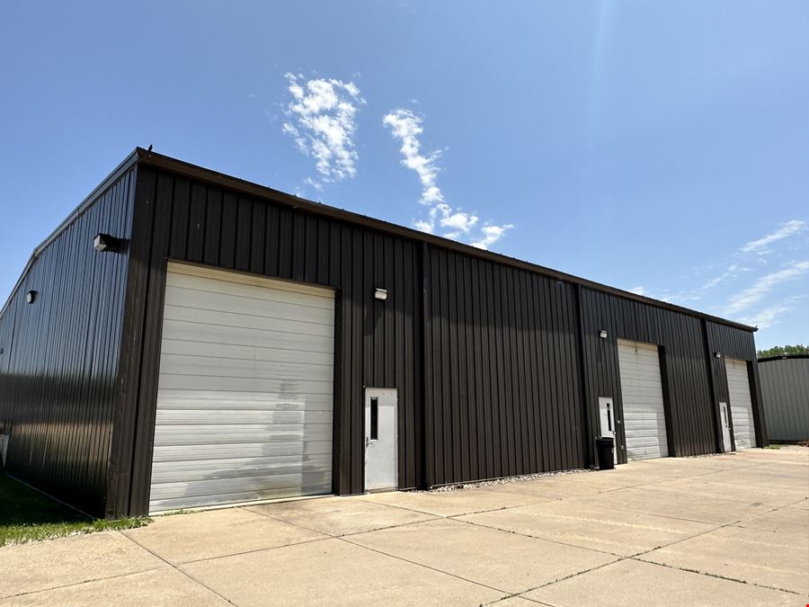 720 E 59th St, Davenport