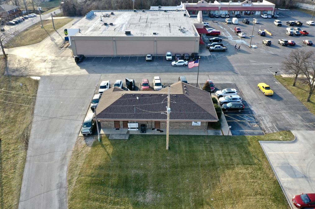 1,910 SF Medical Office Building for Lease in Ozark