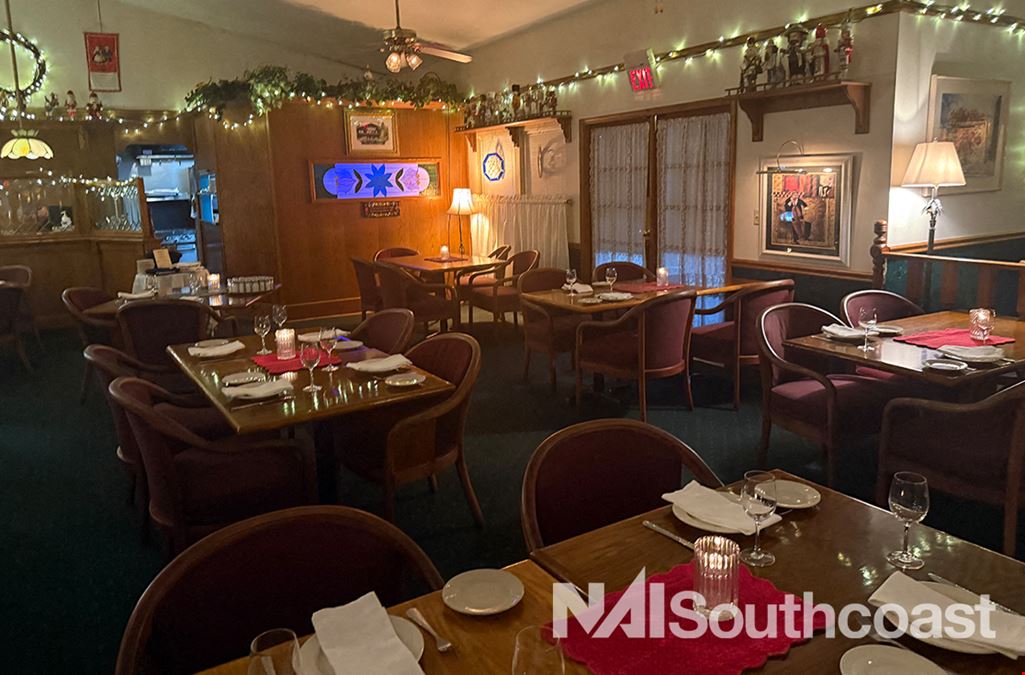 Turnkey Restaurant in Downtown Jensen Beach