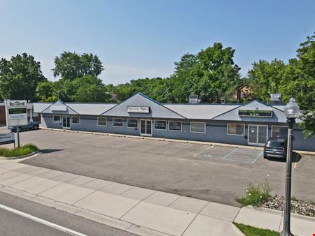 Preview of commercial space at 2049 Cedar St
