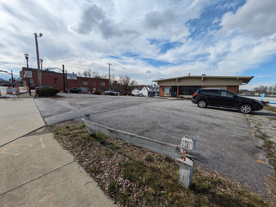 Retail Building on Highly Visible Corner