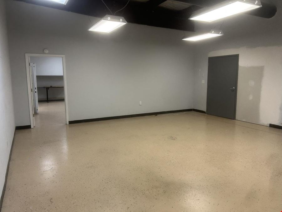 Flexible Retail/Flex Space with High Visibility