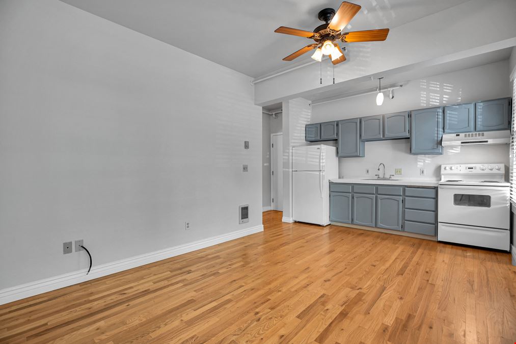 Evelyn Apartments