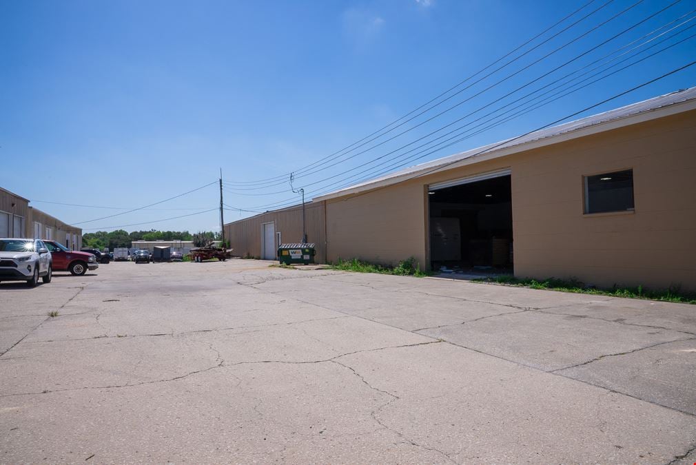 Warehouse on S Combee Rd