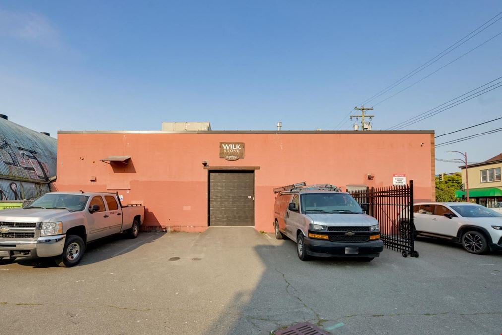 1019 Hillside Ave