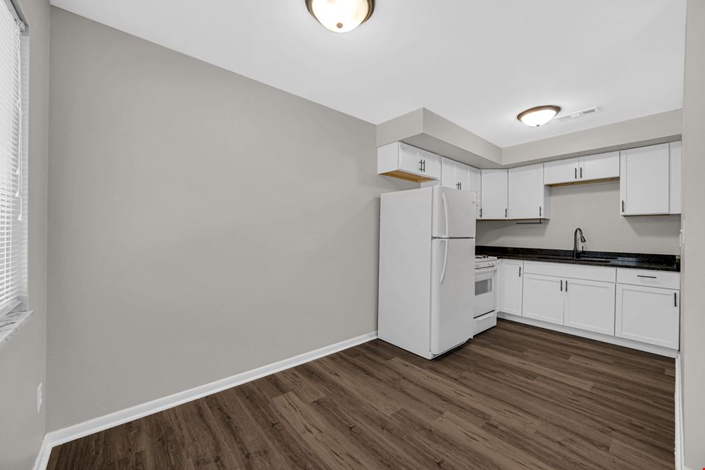 1623 Portage