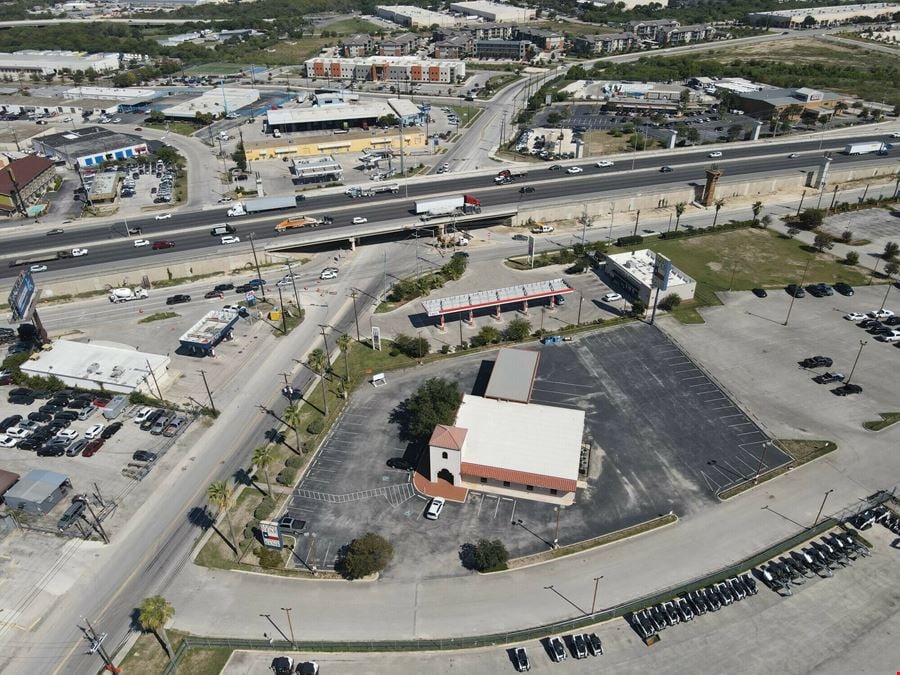 IH 35 Building For Sale