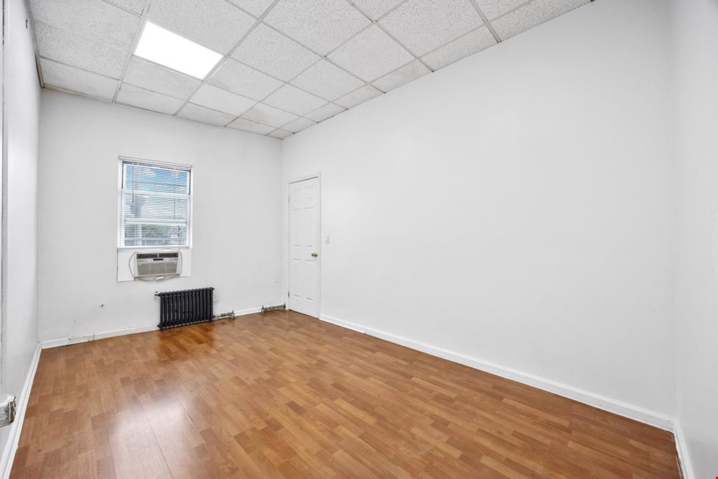 152-26/28 Northern Blvd