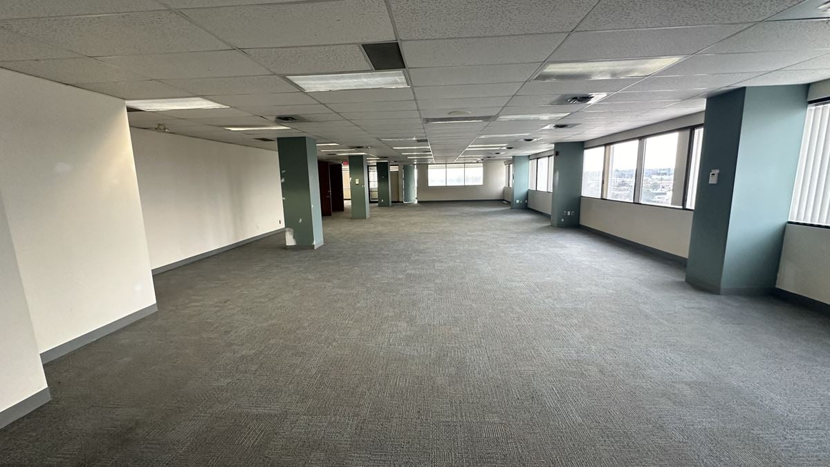 805 - 15,944 sqft private office units for rent in Oakville