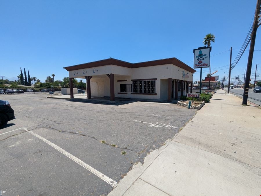 2535 Del Rosa Avenue