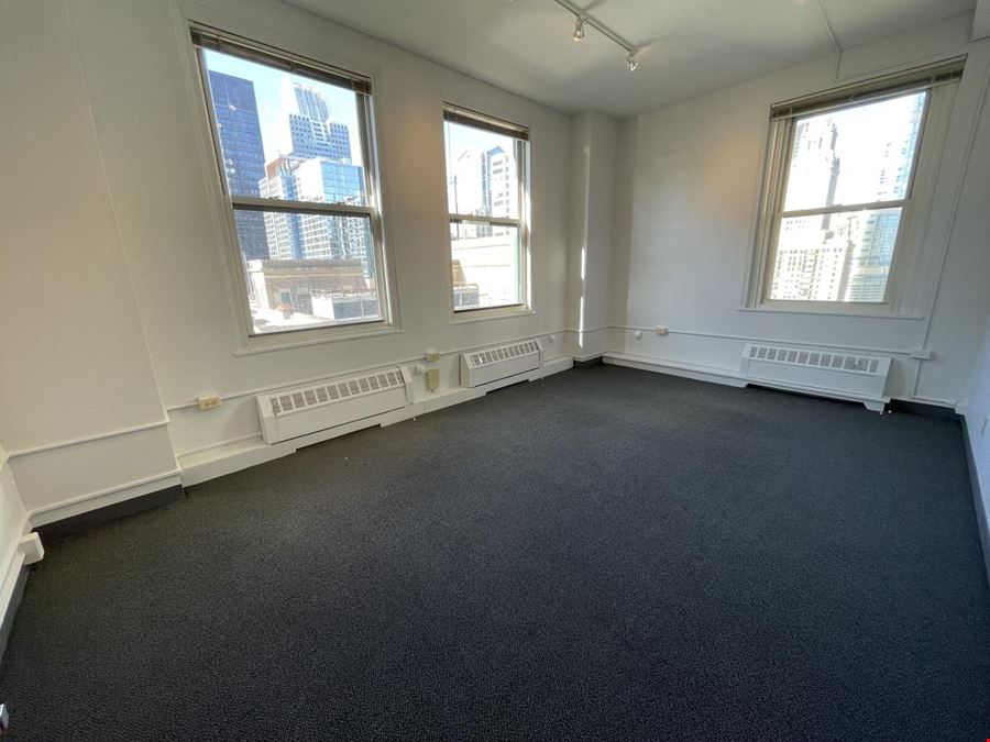 111 N Wabash Ave - Garland Building - Office
