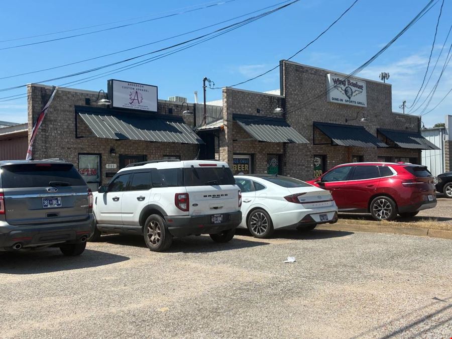 711 N Main St
