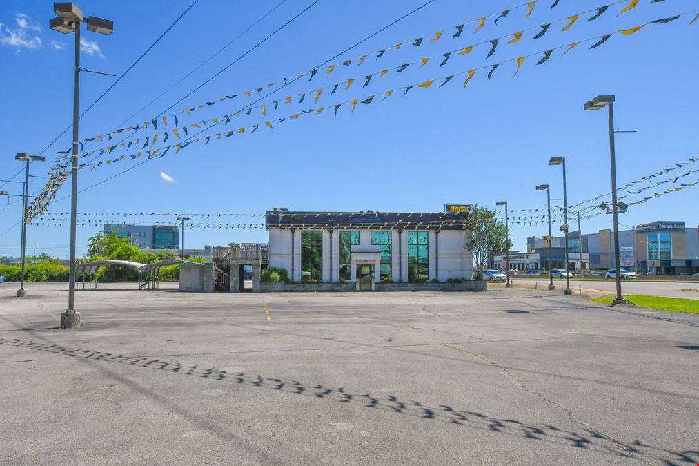 2223 Memorial Pkwy SW