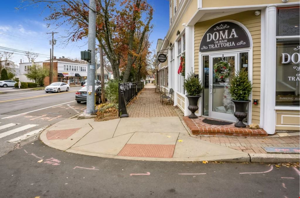572 Main St