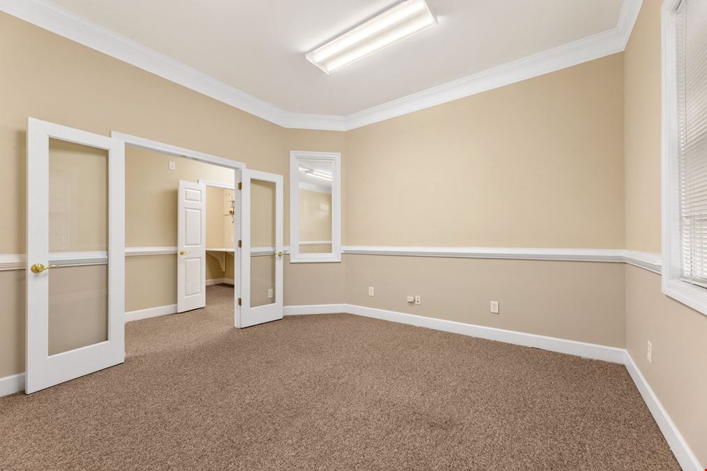 3535 Roswell Rd