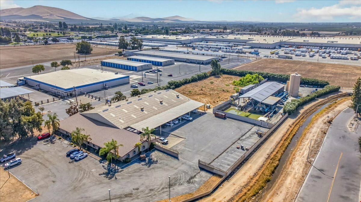 ±31,855 SF Industrial Facility on ±5 AC Near CA-190