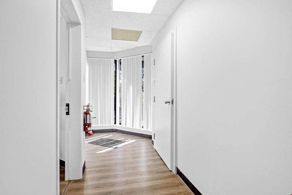 155 Terence Matthews Crescent unit 1&8