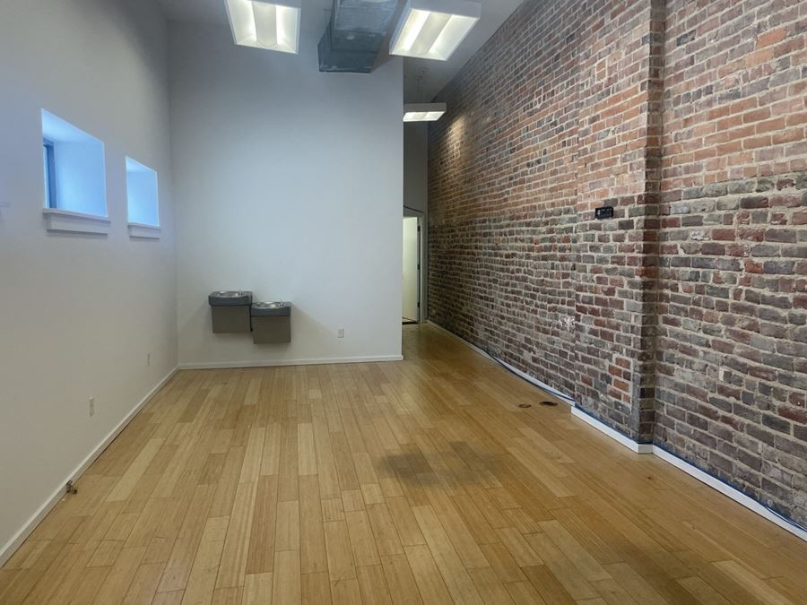 12 N 8th St