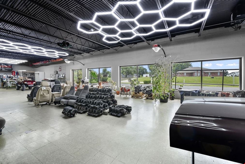 1004 N Main St