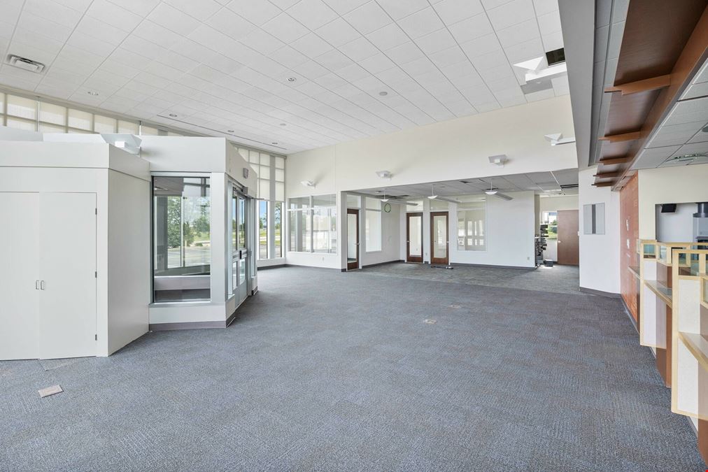 High Visability Retail - 2001 Shepard Rd