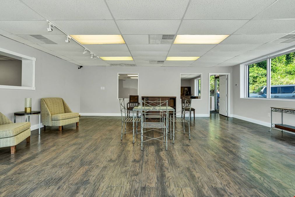 3450 Brainerd Rd