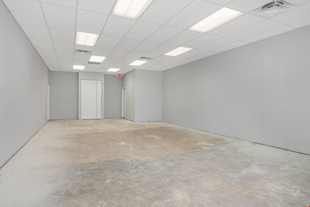 Hopkins Square: Multiple Configurations Available