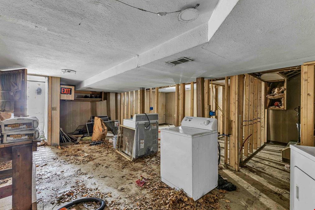 4438 Pearl Rd