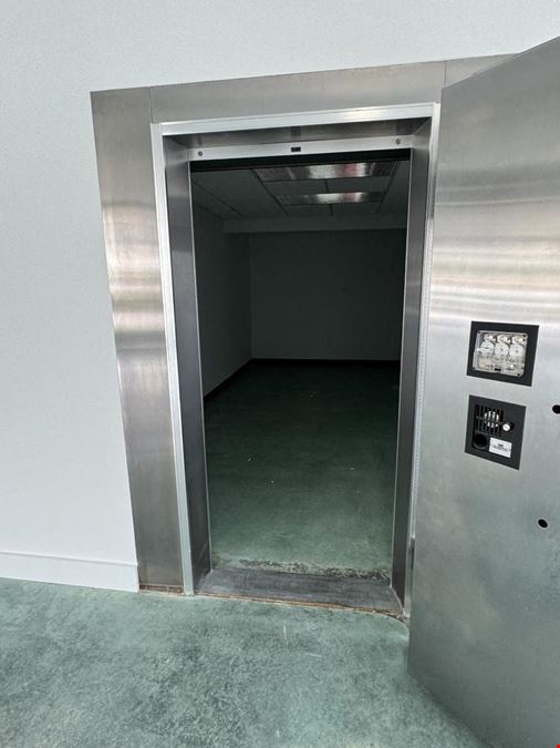 Commercial/Office Retail/Professional Space