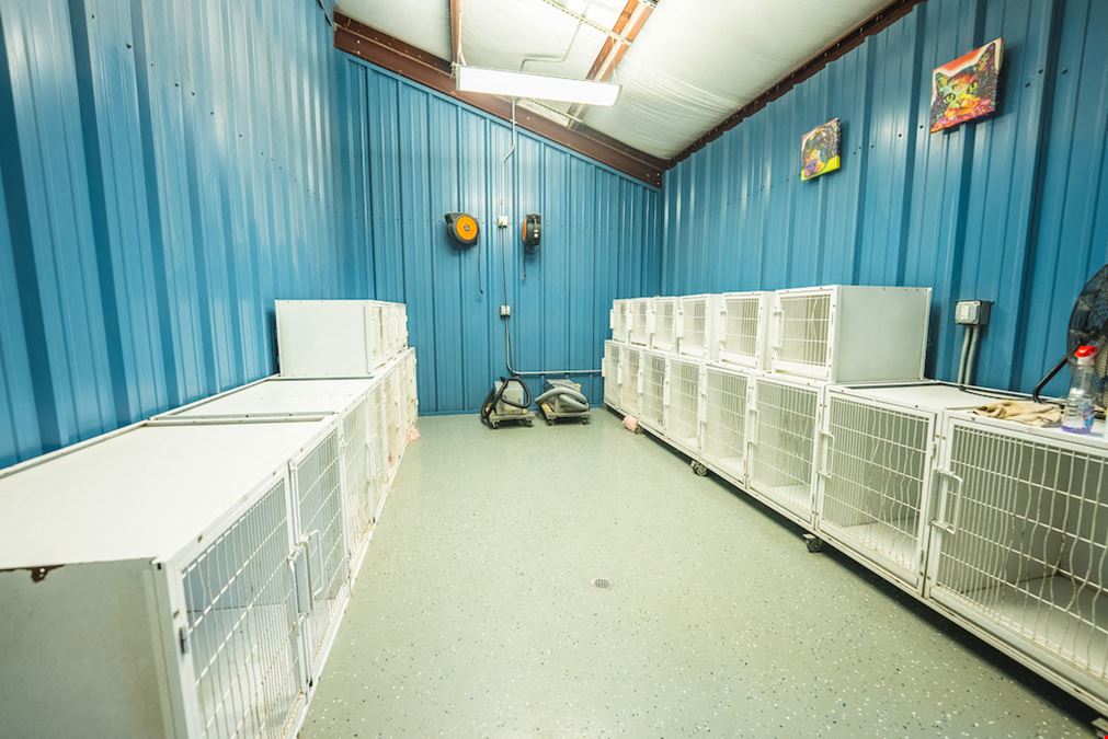 Commercial Building in Abingdon, VA for Sale