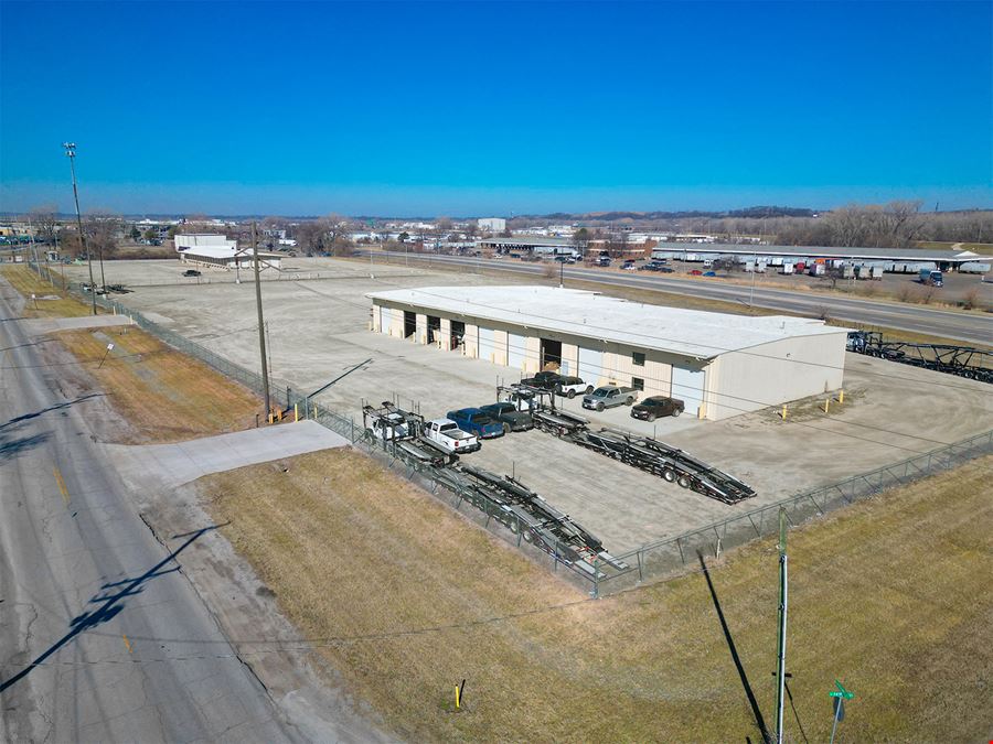 3550 Fairbanks Ave